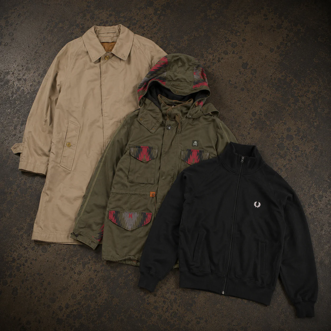 15x HOOLIGAN BRANDED JACKETS